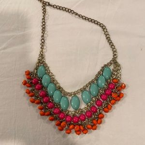 Statement necklace adjustable